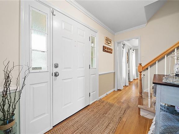 3rd image of 1501 Laurel Top Dr
