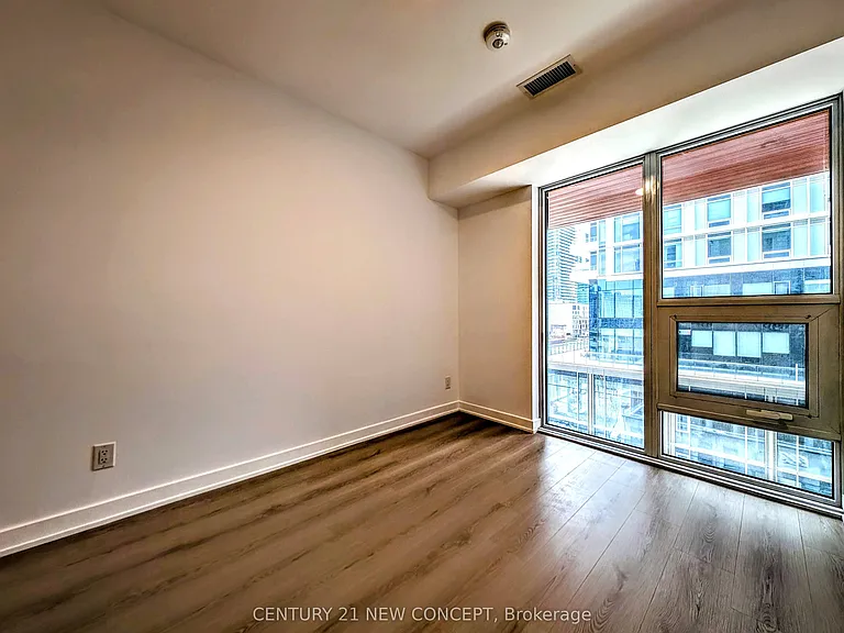 100 Queen St E #1011 — Photo 10