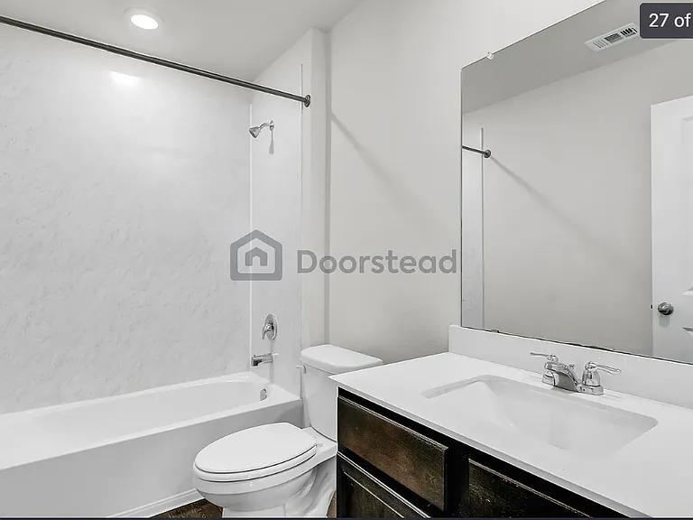 13009 Enclave Pkwy — Photo 8