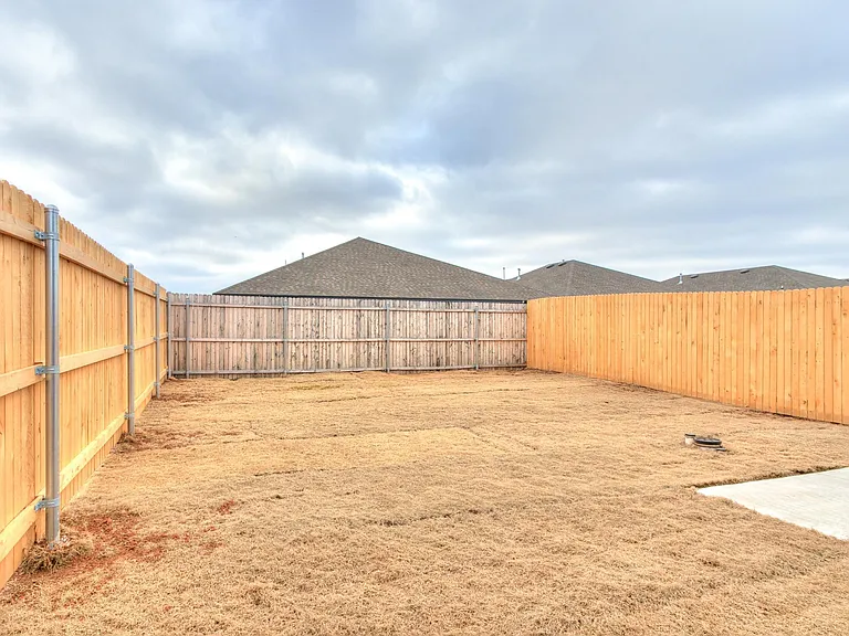 826 Chase Way — Photo 33