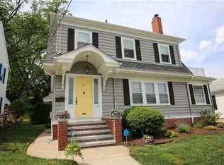 17 Elmcrest Ave, Providence, RI 02908