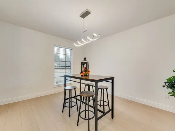 5645 Comer Dr, Fort Worth, TX 76134