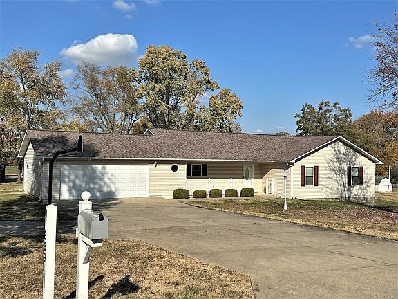 2nd image of 11889 Briarwood Ln