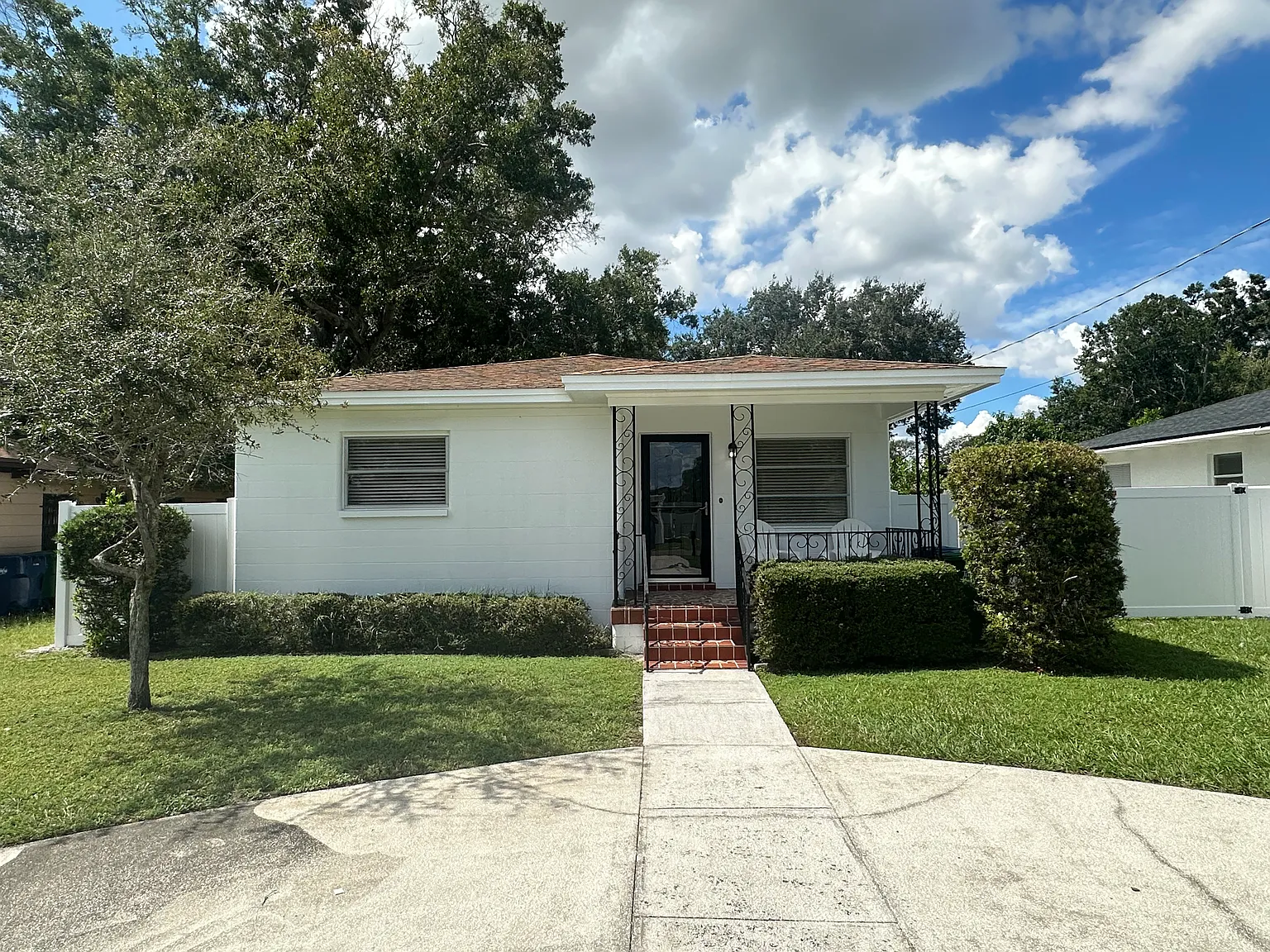 2 bed, 988 sqft, $2,550 — Photo 1
