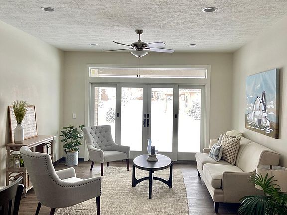 2nd image of 6401 S Callie Eve Cir