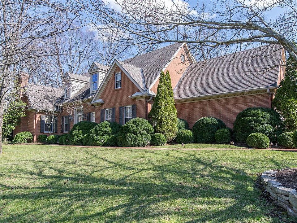1st image of 1928 Lakes Edge Dr