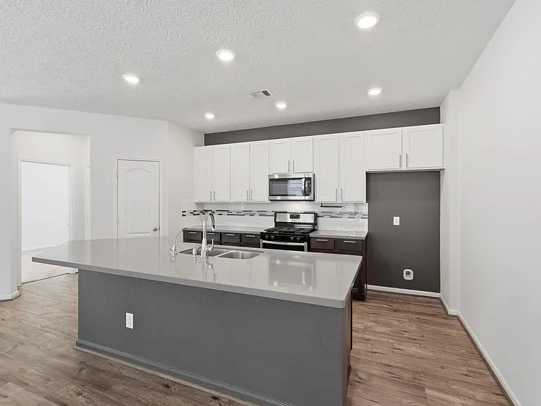 1140 Clonmore Ct — Photo 16