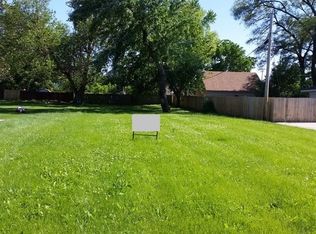 815 Columbia St, Aurora, IL 60505