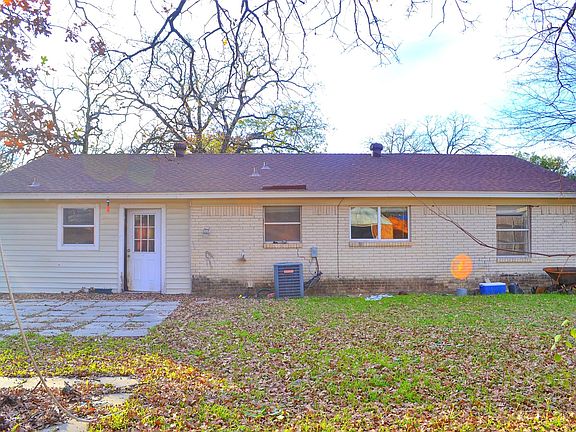 2nd image of 3104 Forestdale Ln