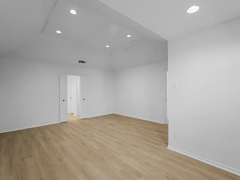 4031 Saint Christopher Ln — Photo 14