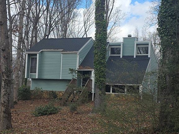 2nd image of 1951 Kinridge Rd