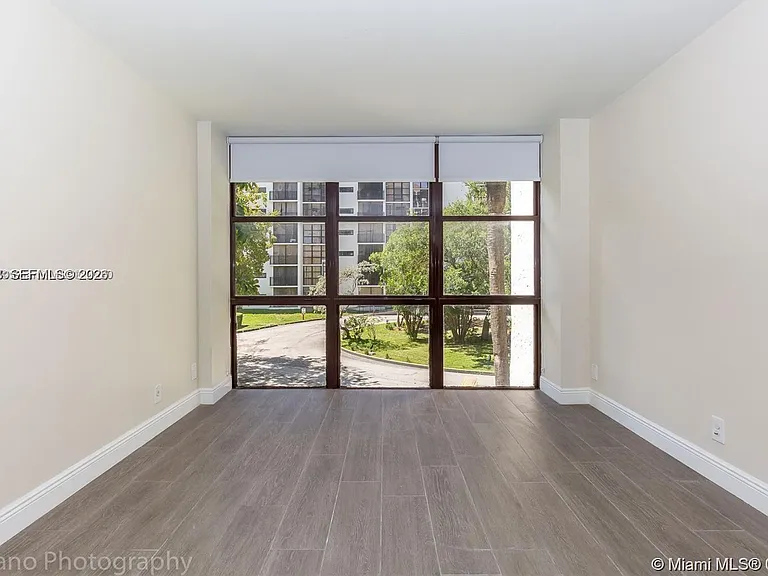 16919 N Bay Rd #218 — Photo 13