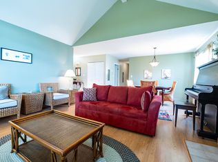 5462 Kensington Rd, Sechelt, BC V7Z0N9