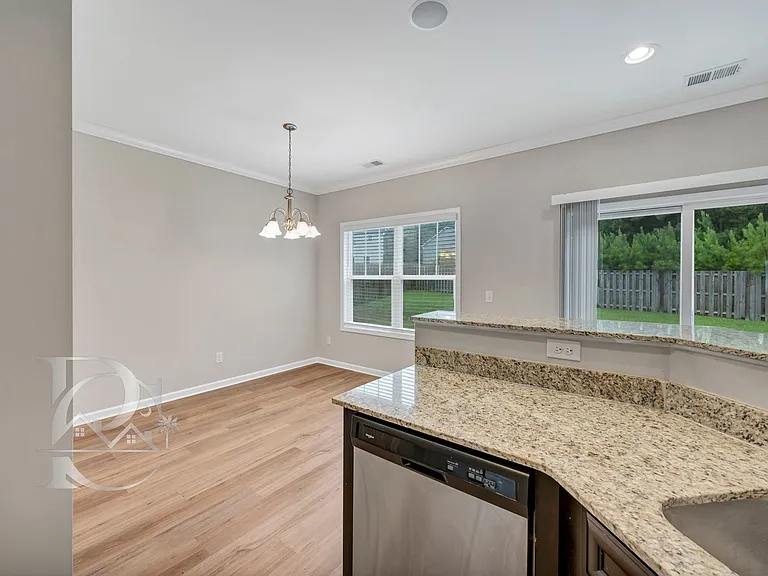122 Drummond Way — Photo 13