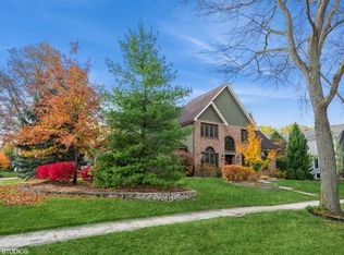 1240 Foothill Dr, Wheaton, IL 60189