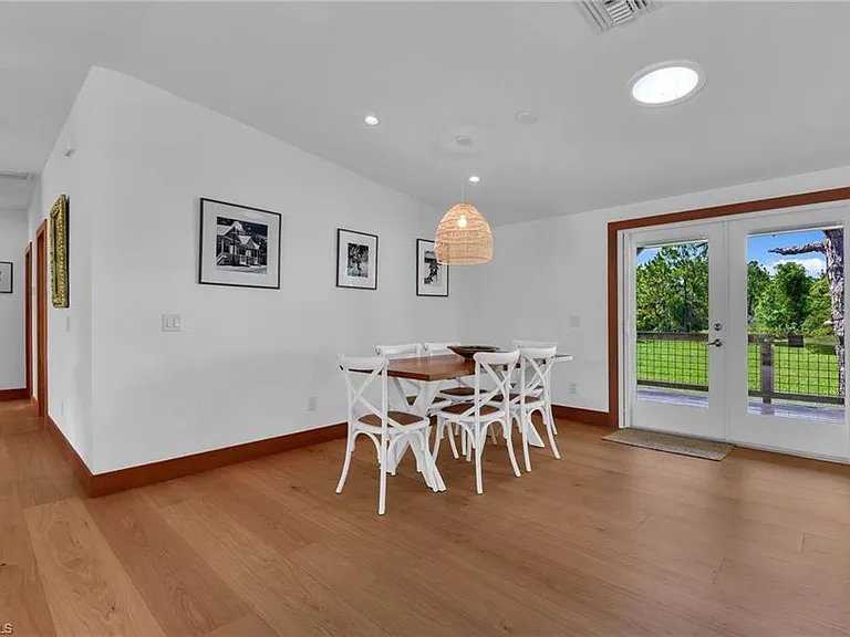828 Sanctuary Rd — Photo 12