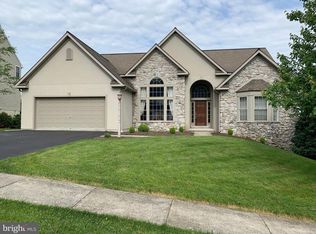 656 Golden Eagle Way, Lancaster, PA 17601