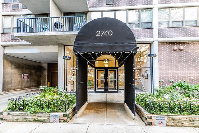 1st image of 2740 N Pine Grove Ave APT 13H