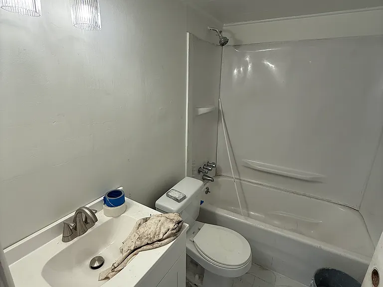2600 Vineyard St #B — Photo 4