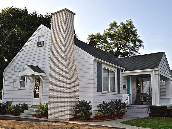 3rd image of 642 Sweitzer St
