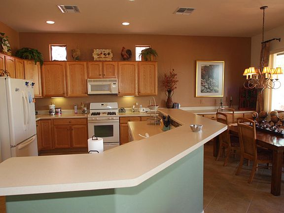 2nd image of 912 W Mountain Stone Dr