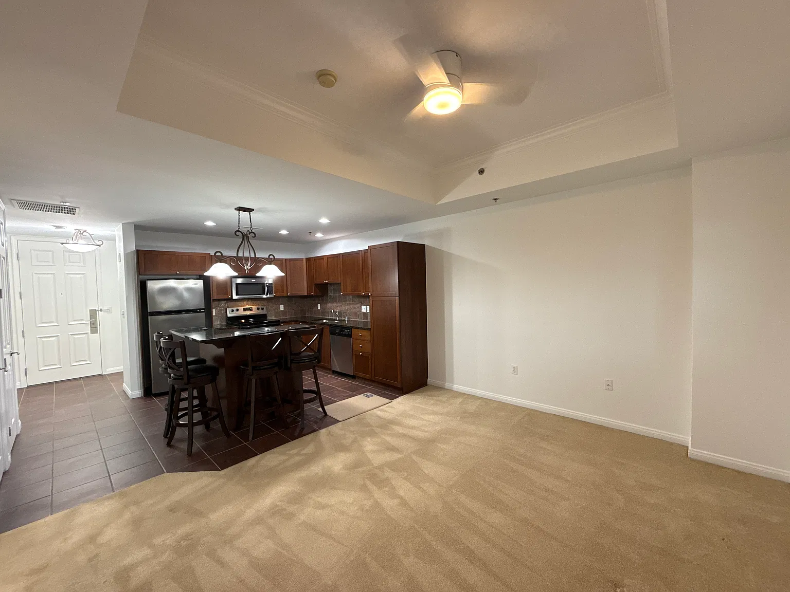 2 bed, 784 sqft, $1,450 — Photo 4