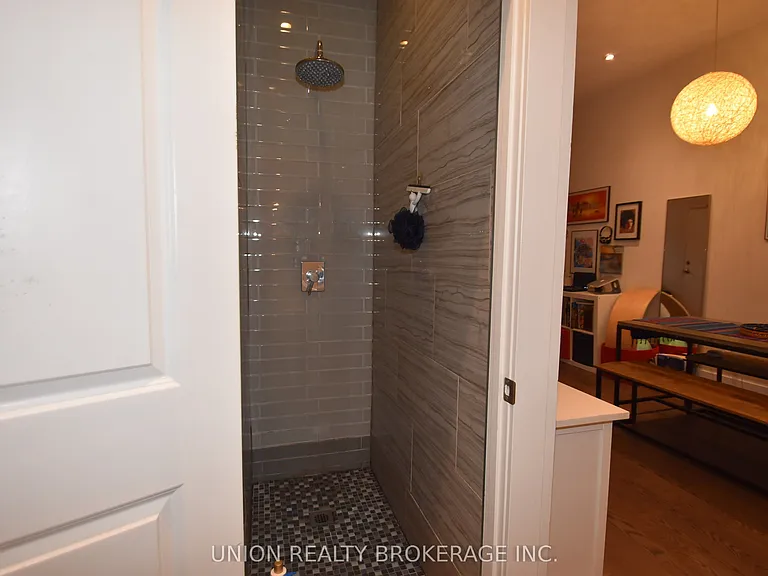 66 Lansdowne Ave #1 — Photo 6