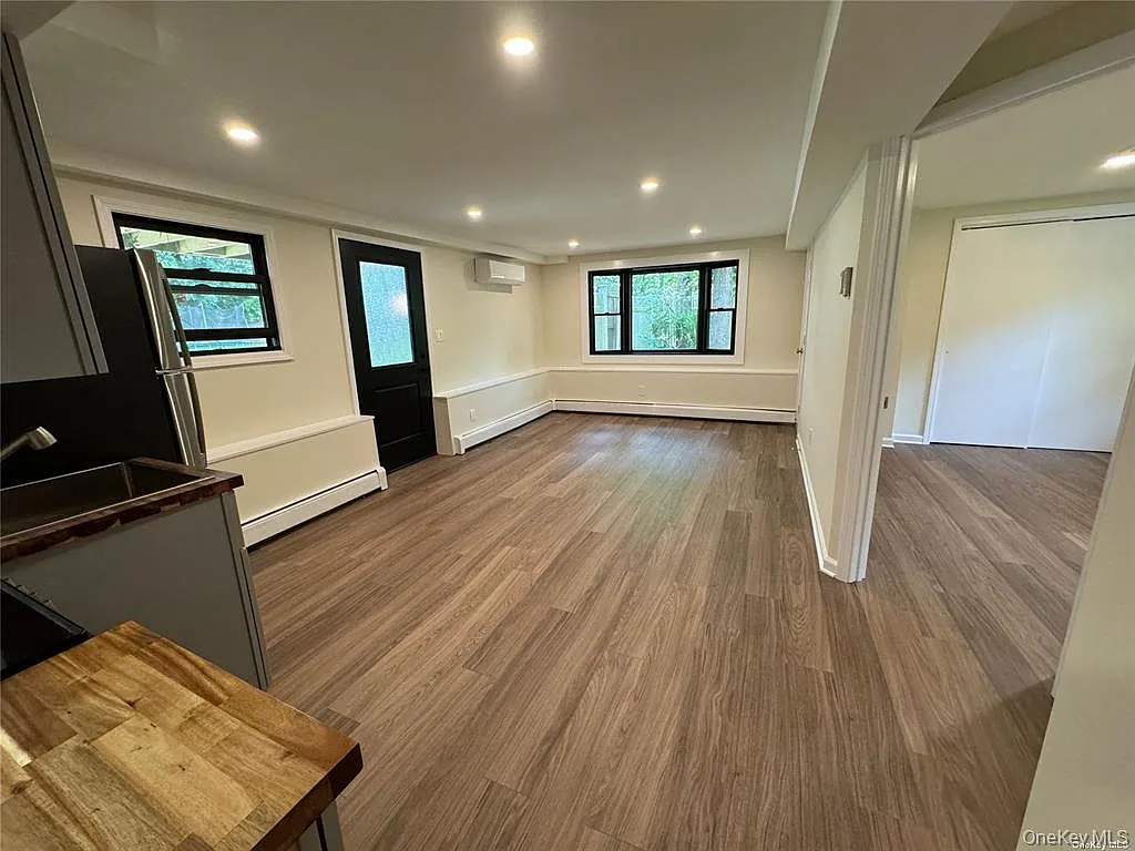 2 bed, 1.0 bath, 920 sqft, $2,600 — Photo 3
