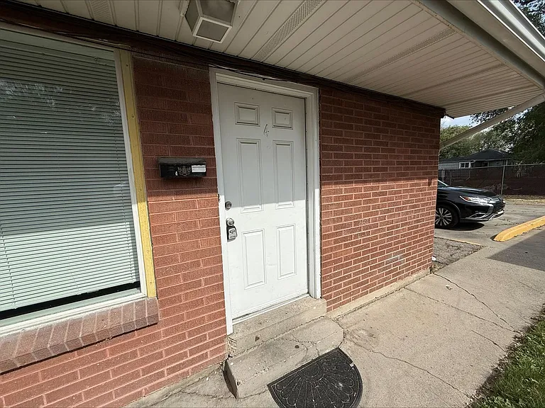 196 E Baird Ave — Photo 7