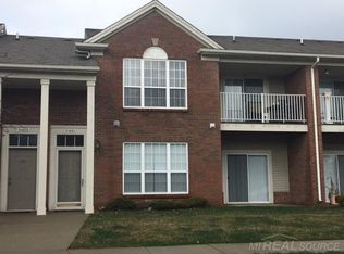51681 Hale Ln, Chesterfield, MI 48051