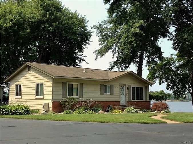 1st image of 41539 S I 94 Servce Dr