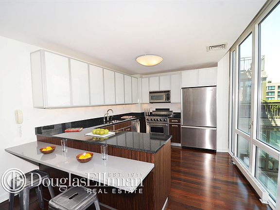 5th image of 130 W 19th St #Phb