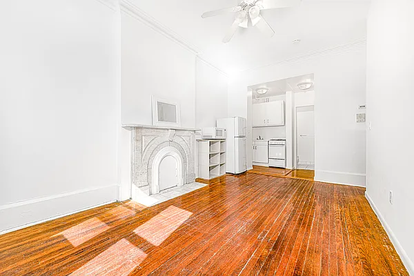 Rented by REAL New York | media 10