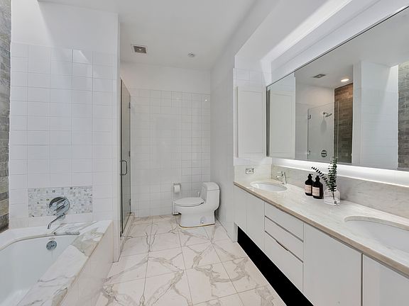 4th image of 102 Fulton St #6