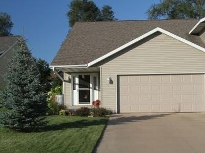 743 Redwood St, Onalaska, WI, 54650