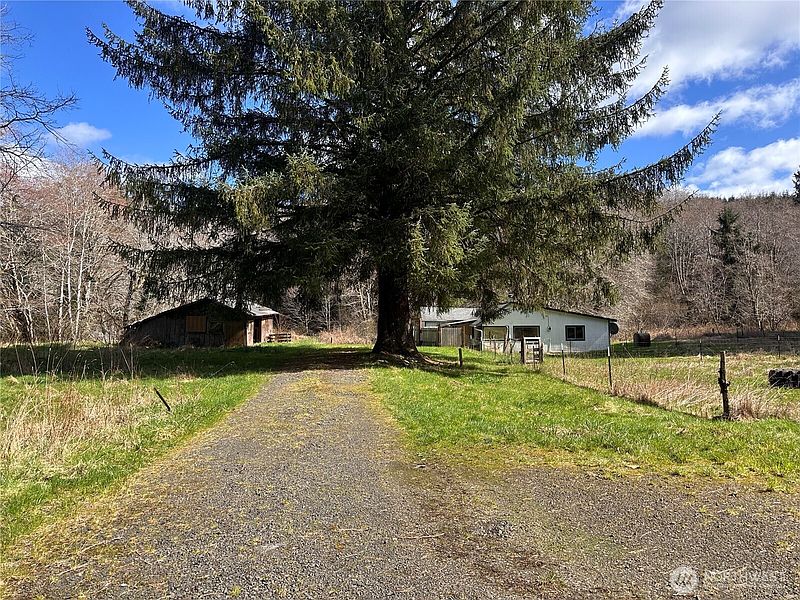 2nd image of 310 Butte Creek Road