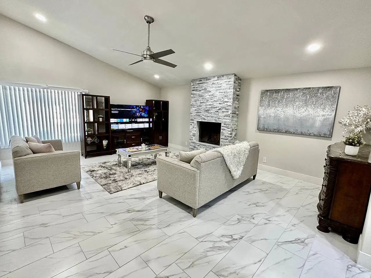 4 bed, 2453 sqft, $4,500 — Photo 4