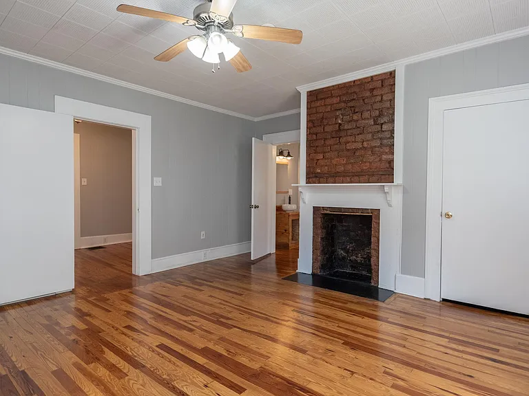 156 Grove St — Photo 31