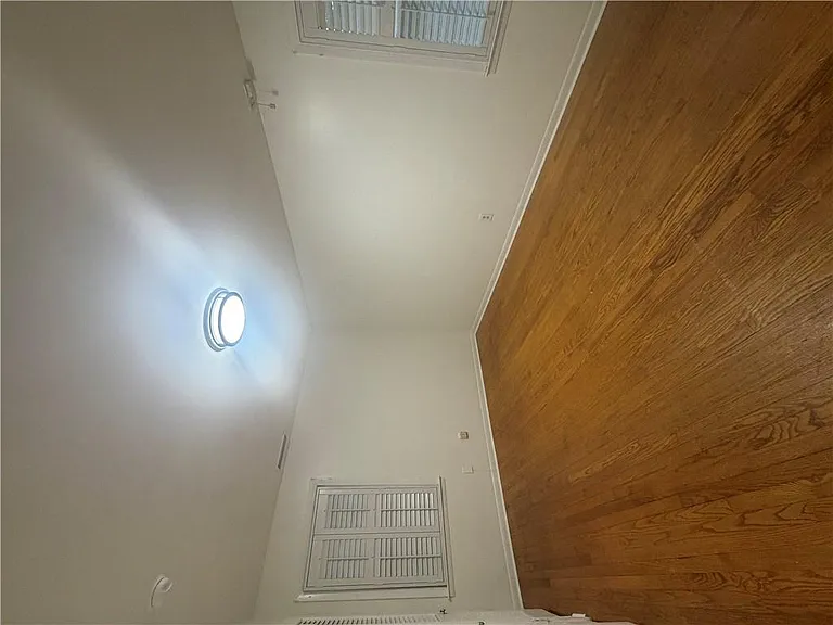981 Woodward Park Dr — Photo 11