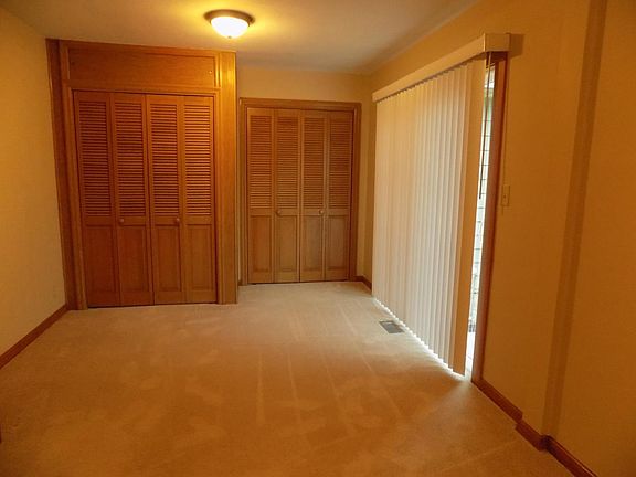 5th image of 317 W Hively Ave