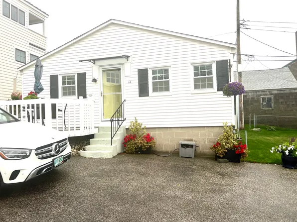 14 Boars Head Ter, Hampton, NH 03842