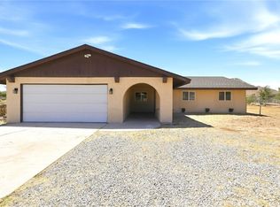 15946 Ute Rd, Apple Valley, CA 92307
