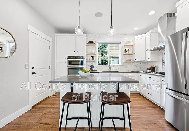 2823 Clear Creek Ln — Photo 16