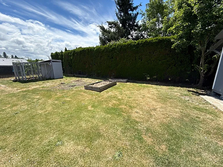 3810 Mahrt Ave SE — Photo 35