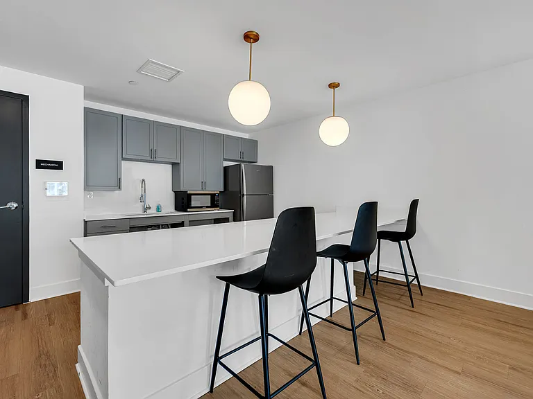 Beech Tree Place Apartments — Photo 15
