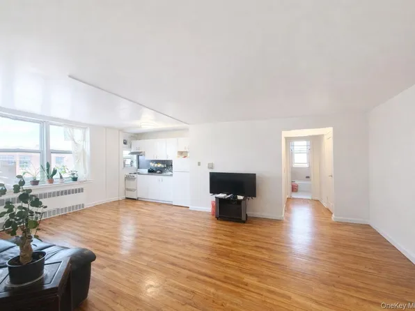 14444 41st Avenue #6, Flushing, NY 11355