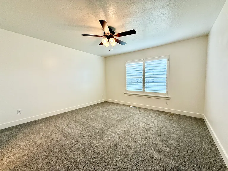 1348 E 900 S — Photo 12