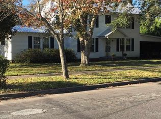 27 W Liberty St, Mc Rae Helena, GA 31055