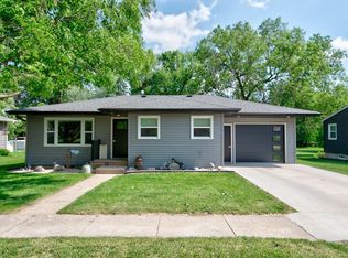 18 Avenue C W, Lake Park, IA 51347