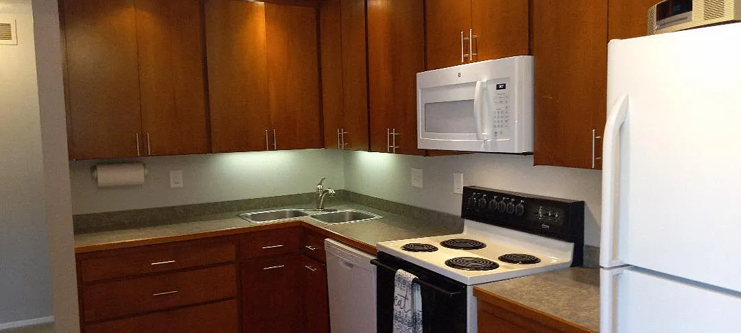 8064 Steven David Dr — Photo 3